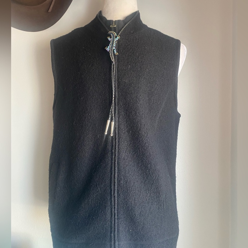 100% Wool Splendor Vest - Picture 2 of 9